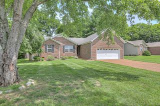 2902 Crenshaw Ct, Spring Hill, TN 37174