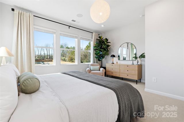 5028 Beirut Drive, Charlotte, NC 28217