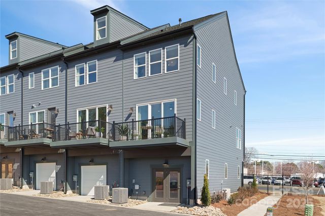 5028 Beirut Drive, Charlotte, NC 28217