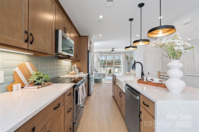 5028 Beirut Drive, Charlotte, NC 28217