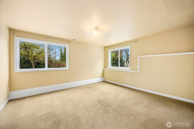 231 105th Avenue SE, Bellevue, WA 98004