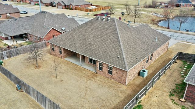 971 Harvest Street, Centerton, AR 72719