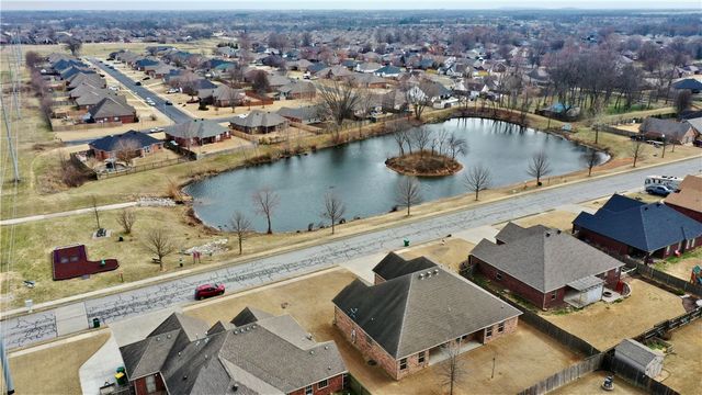 971 Harvest Street, Centerton, AR 72719