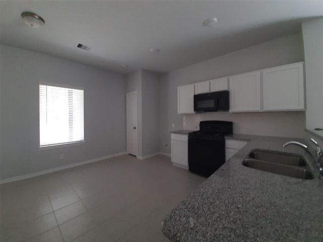 5855 Strawflower Lane, Montgomery, TX 77316