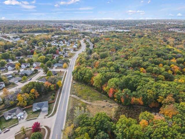 1801 HANOVER BLVD, Columbia, MO 65202