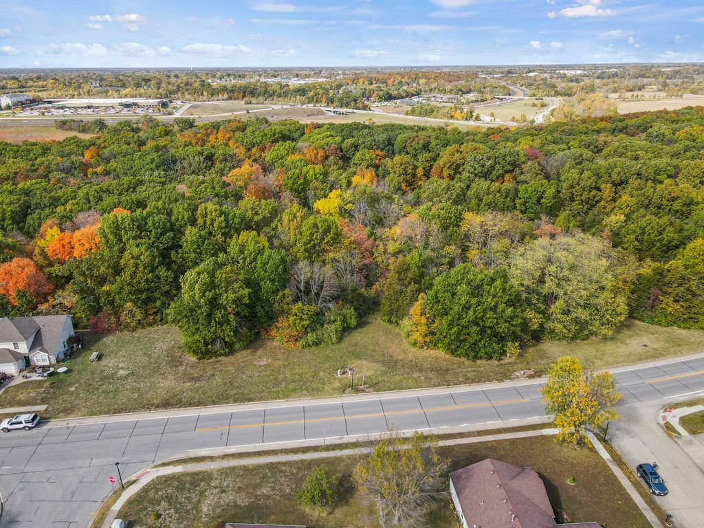 1801 HANOVER BLVD, Columbia, MO 65202