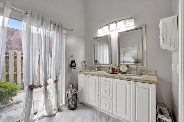 5230 NW 73rd Way, Lauderhill, FL 33319