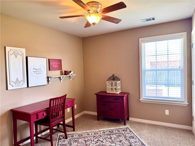 823 S Pittsburg Avenue, Russellville, AR 72802