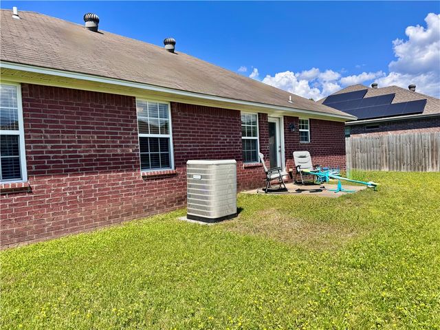 823 S Pittsburg Avenue, Russellville, AR 72802