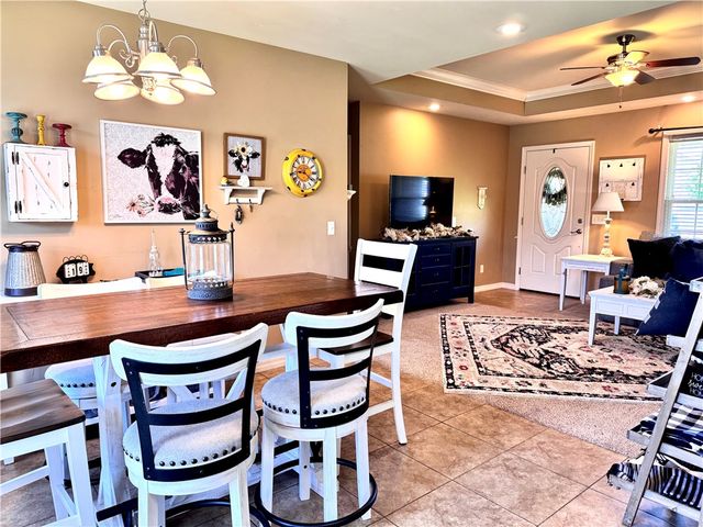 823 S Pittsburg Avenue, Russellville, AR 72802