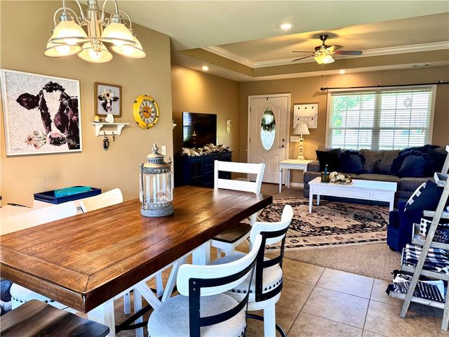 823 S Pittsburg Avenue, Russellville, AR 72802