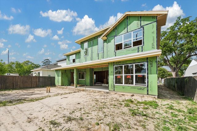 1335 Gardenia Drive, Houston, TX 77018