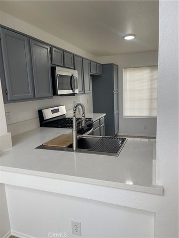 39129 Hubbard, Palmdale, CA 93551