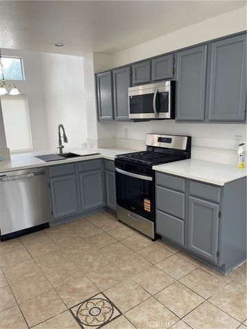 39129 Hubbard, Palmdale, CA 93551
