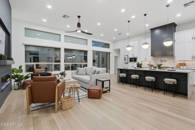 6951 E MILAGRO Avenue, Mesa, AZ 85209