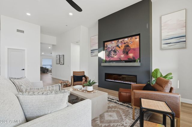 6951 E MILAGRO Avenue, Mesa, AZ 85209