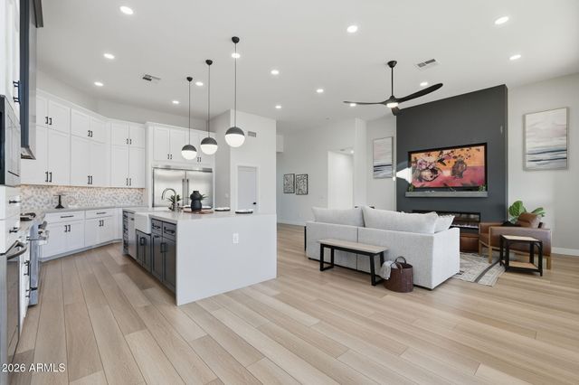 6951 E MILAGRO Avenue, Mesa, AZ 85209