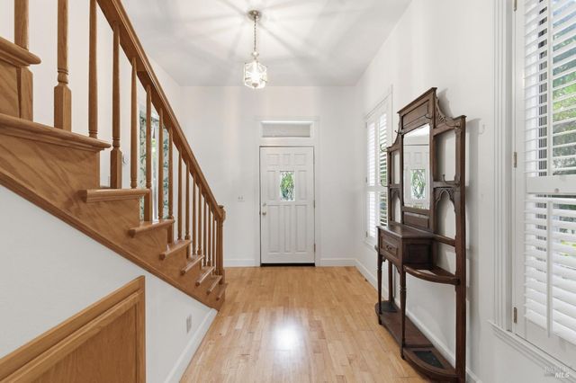 1347 Calistoga Ave, Napa, CA 94559