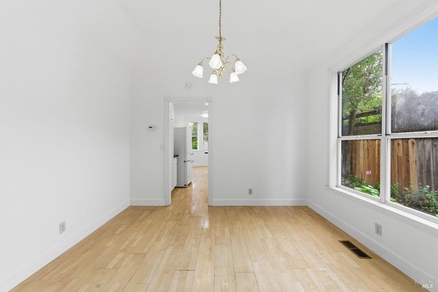 1347 Calistoga Ave, Napa, CA 94559