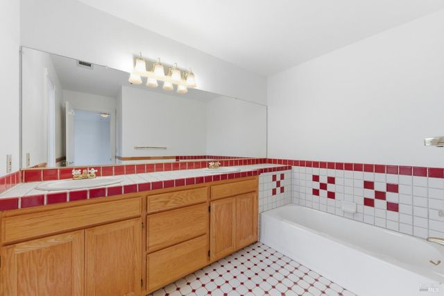 1347 Calistoga Ave, Napa, CA 94559