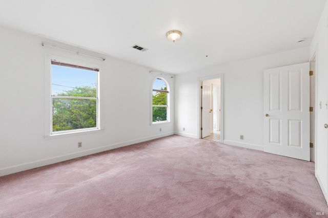 1347 Calistoga Ave, Napa, CA 94559