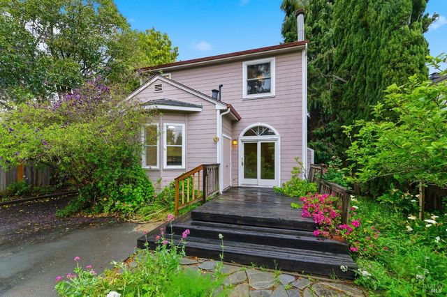 1347 Calistoga Ave, Napa, CA 94559