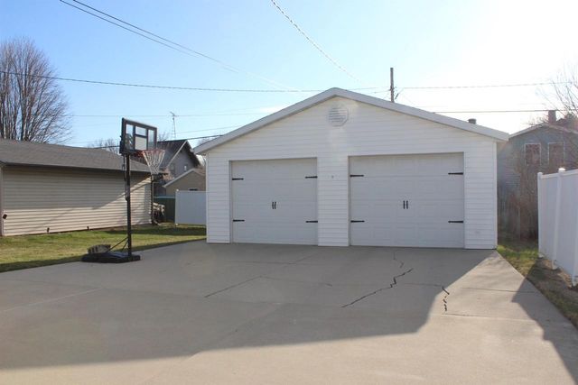 910 MICHIGAN AVENUE, North Fond Du Lac, WI 54937