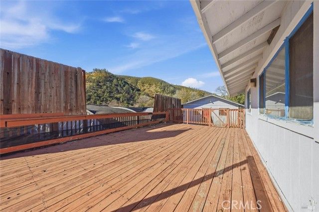 1633 New Long Valley Road, Clearlake Oaks, CA 95423