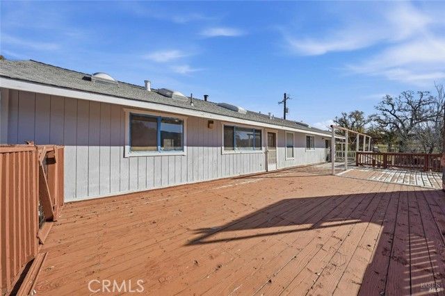 1633 New Long Valley Road, Clearlake Oaks, CA 95423