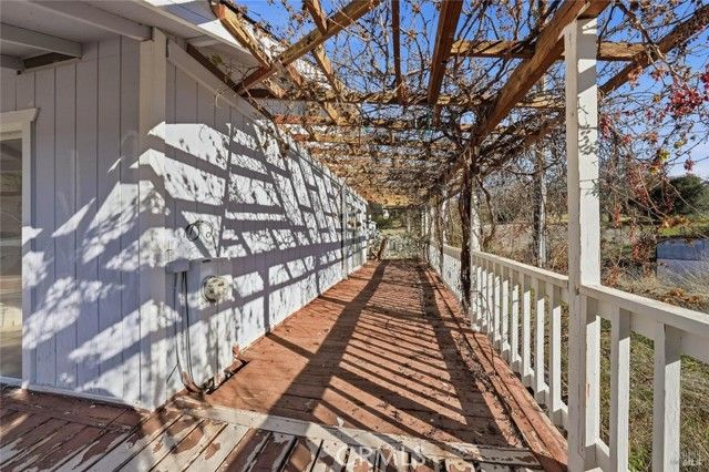 1633 New Long Valley Road, Clearlake Oaks, CA 95423