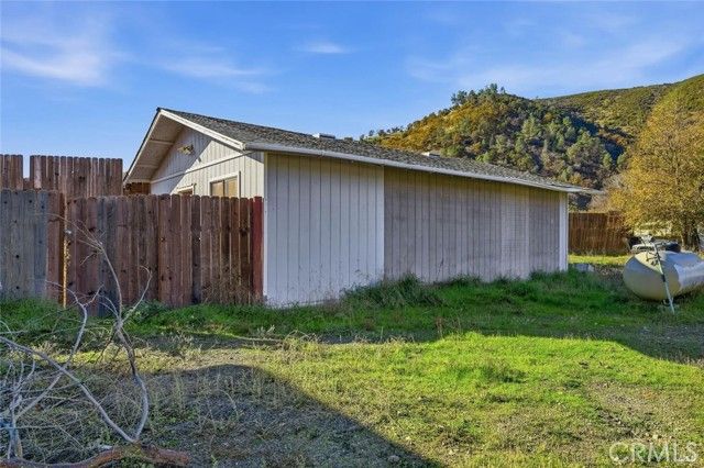 1633 New Long Valley Road, Clearlake Oaks, CA 95423