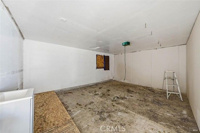 1633 New Long Valley Road, Clearlake Oaks, CA 95423