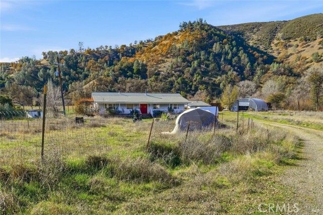 1633 New Long Valley Road, Clearlake Oaks, CA 95423