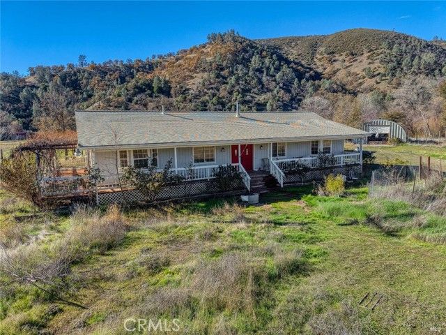 1633 New Long Valley Road, Clearlake Oaks, CA 95423