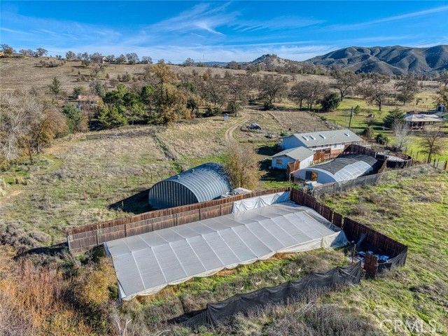 1633 New Long Valley Road, Clearlake Oaks, CA 95423