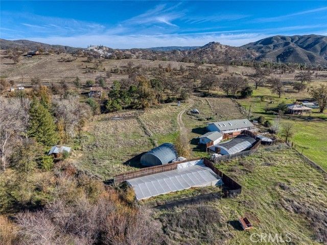 1633 New Long Valley Road, Clearlake Oaks, CA 95423