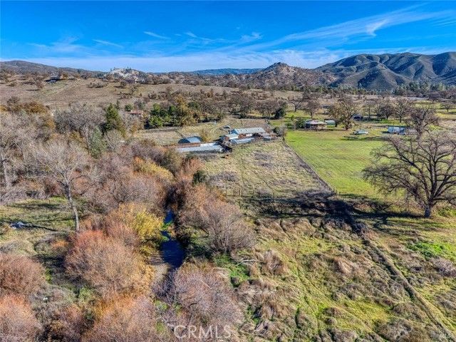 1633 New Long Valley Road, Clearlake Oaks, CA 95423