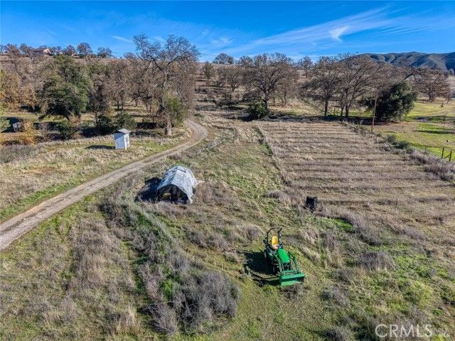 1633 New Long Valley Road, Clearlake Oaks, CA 95423