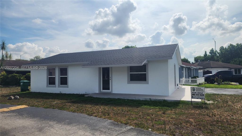 13741 SW 46th Ter, Miami, FL 33175