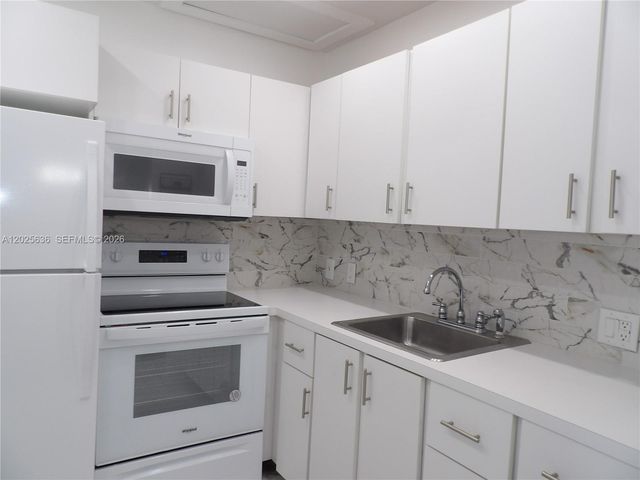 77 Preston B 77, Boca Raton, FL 33434