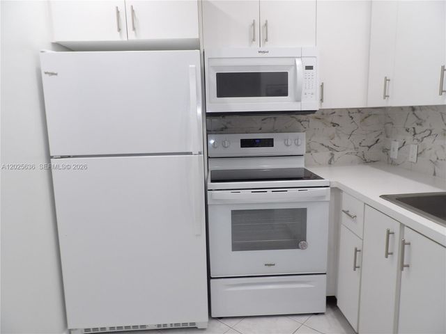 77 Preston B 77, Boca Raton, FL 33434