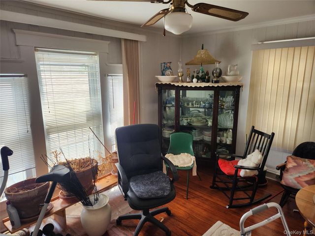 34 Oakland Street, Hempstead, NY 11550