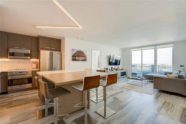 90 Alton Rd 2010, Miami Beach, FL 33139