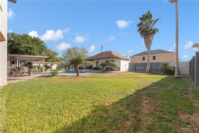 2704 N M Road, Edinburg, TX 78542