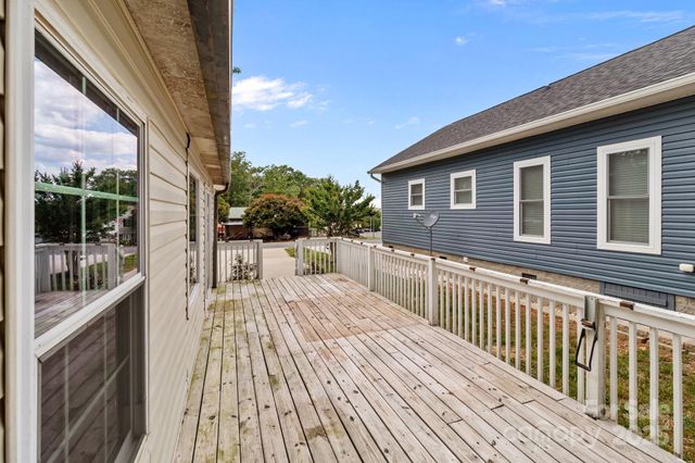 165 Cardinal Drive 615, New London, NC 27371