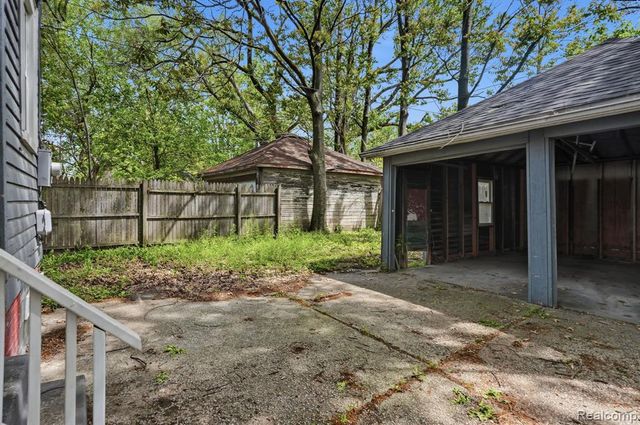 16176 Ohio Street, Detroit, MI 48221