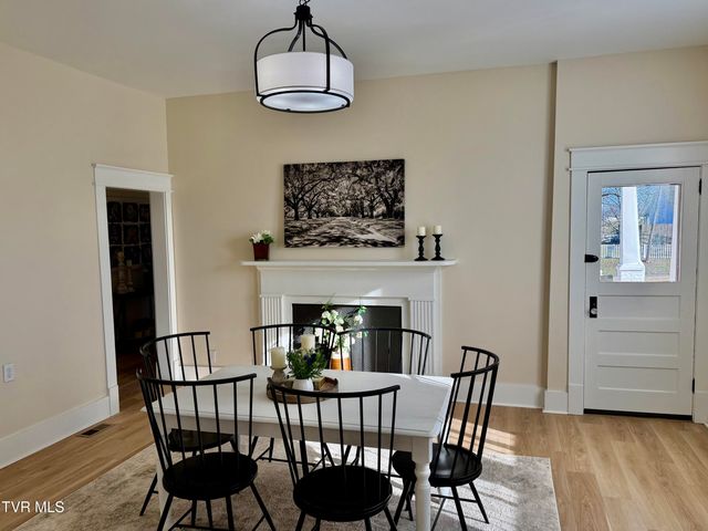 908 Weaver Pike, Bristol, TN 37620