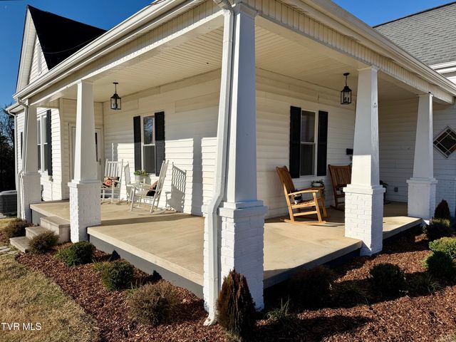 908 Weaver Pike, Bristol, TN 37620