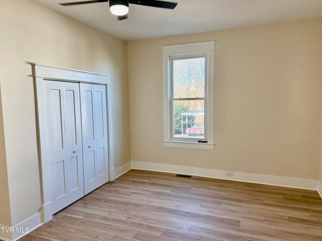 908 Weaver Pike, Bristol, TN 37620