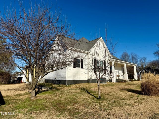 908 Weaver Pike, Bristol, TN 37620